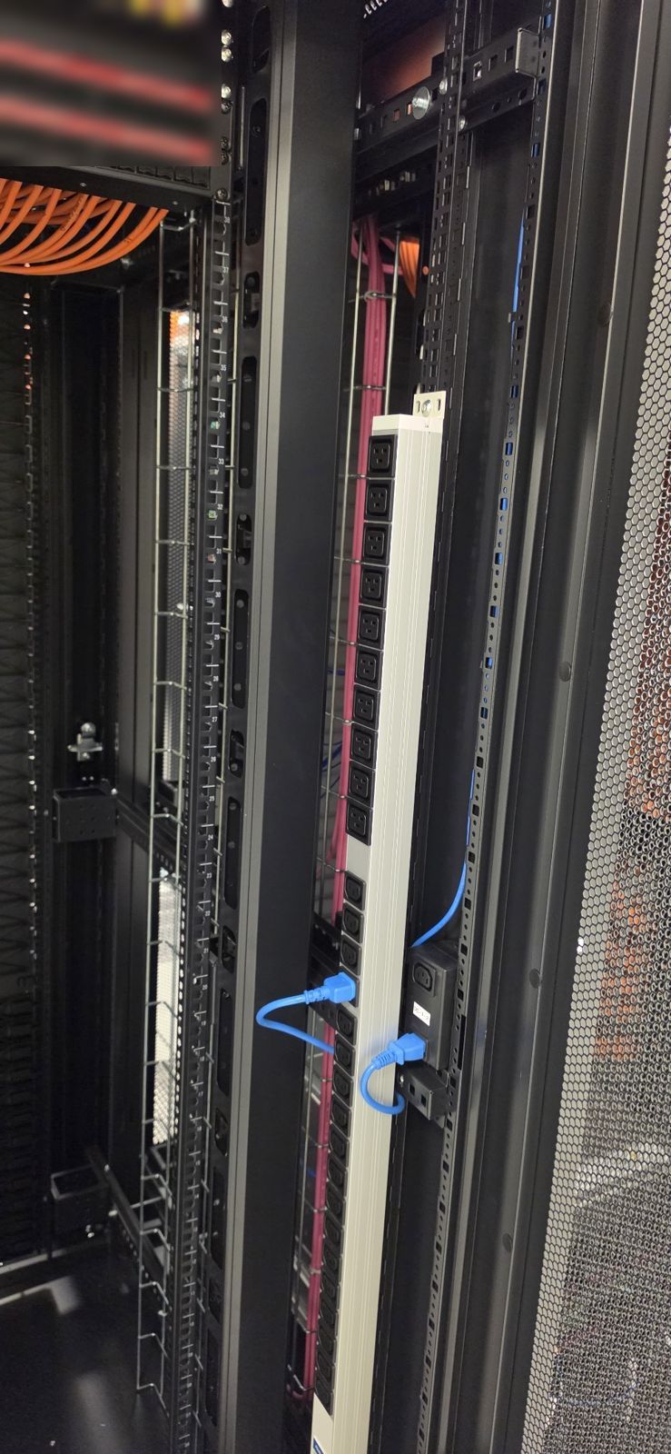 Power Egg branché sur la PDU de la voie B